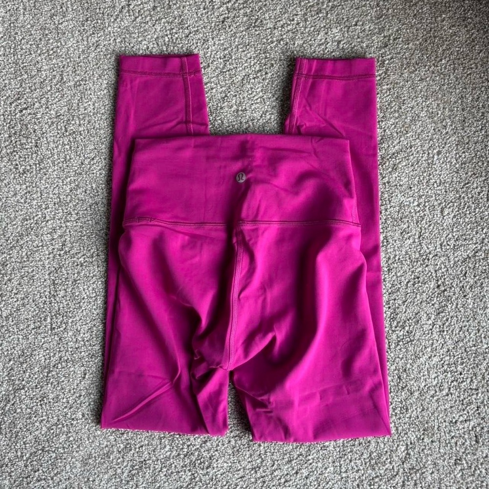 Lululemon pink wunder train size 4